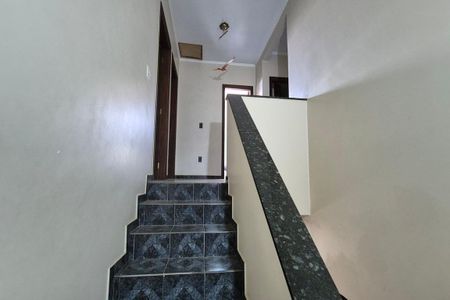 Casa à venda com 280m², 5 quartos e 4 vagasEscada 