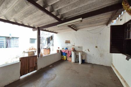 Casa à venda com 280m², 5 quartos e 4 vagasÁrea de Serviço