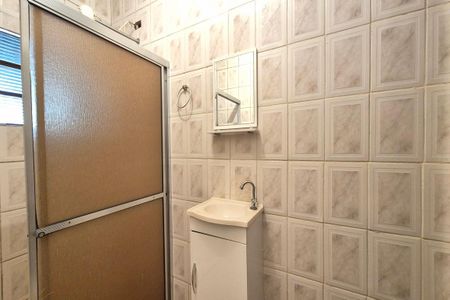Casa à venda com 280m², 5 quartos e 4 vagasBanheiro 