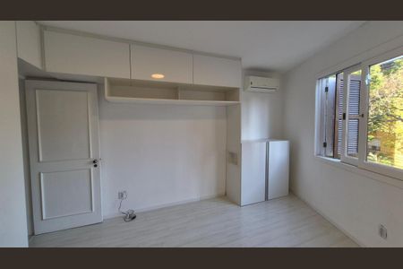 Quarto de apartamento à venda com 3 quartos, 228m² em Passo d’Areia, Porto Alegre