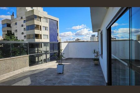 Apartamento à venda com 228m², 3 quartos e 2 vagasÁrea comum