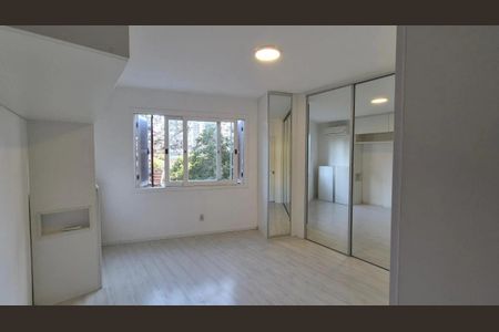 Apartamento à venda com 3 quartos, 228m² em Passo d’Areia, Porto Alegre