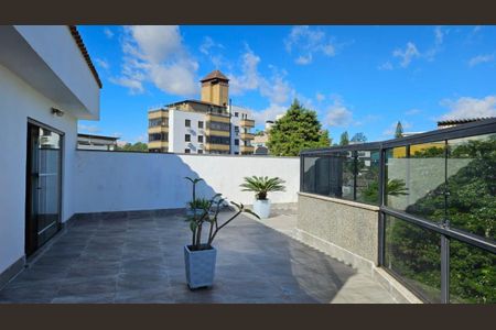 Apartamento à venda com 228m², 3 quartos e 2 vagasÁrea comum