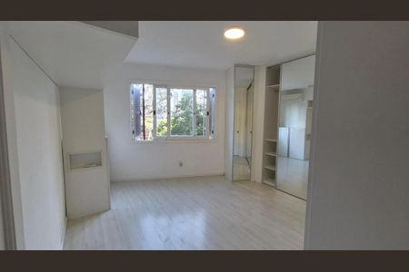 Apartamento à venda com 3 quartos, 228m² em Passo d’Areia, Porto Alegre