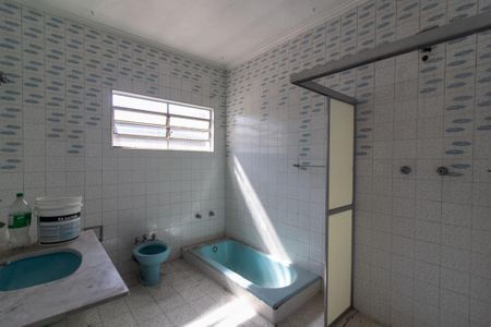 Casa à venda com 250m², 3 quartos e 4 vagasBanheiro Social
