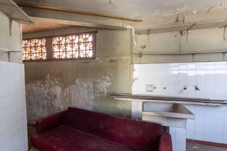 Casa à venda com 250m², 3 quartos e 4 vagasÁrea de Serviço