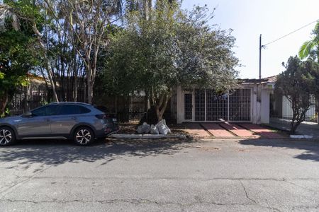 Casa à venda com 250m², 3 quartos e 4 vagasFachada