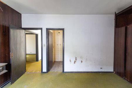 Casa à venda com 250m², 3 quartos e 4 vagasQuarto 1 - Suíte