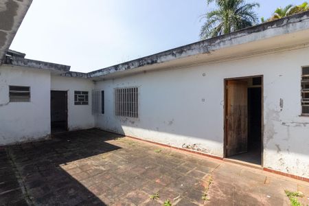 Casa à venda com 250m², 3 quartos e 4 vagasQuintal