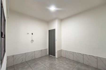 Casa para alugar com 100m², 2 quartos e 2 vagasQuarto