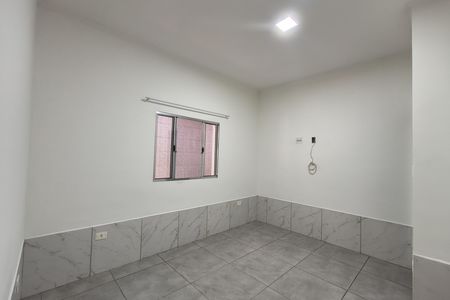Casa para alugar com 100m², 2 quartos e 2 vagasQuarto