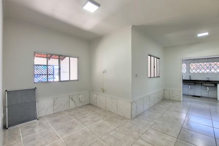 Sala de casa para alugar com 2 quartos, 100m² em Maracanã, Praia Grande
