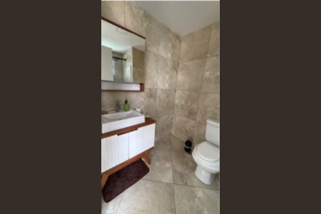 Casa de condomínio à venda com 50m², 3 quartos e 2 vagasBanheiro 2