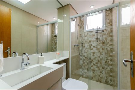 Apartamento à venda com 46m², 2 quartos e 1 vaga Apartamento à venda com 46m², 2 quartos e 1 vagaBanheiro