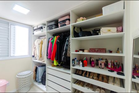 Apartamento à venda com 46m², 2 quartos e 1 vaga Apartamento à venda com 46m², 2 quartos e 1 vagaQuarto - Closet