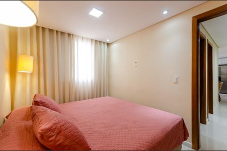 Apartamento à venda com 46m², 2 quartos e 1 vaga Apartamento à venda com 46m², 2 quartos e 1 vagaQuarto