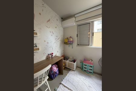 Apartamento à venda com 193m², 4 quartos e 2 vagasQuarto
