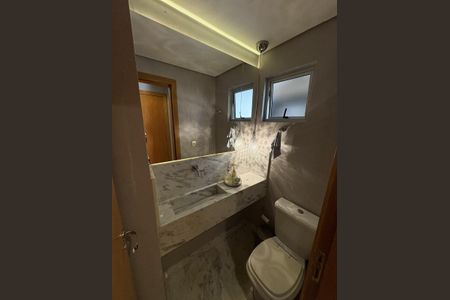 Apartamento à venda com 193m², 4 quartos e 2 vagasBanheiro