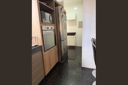 Apartamento à venda com 193m², 4 quartos e 2 vagasCozinha