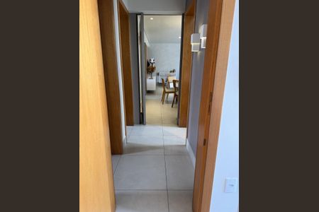 Apartamento à venda com 193m², 4 quartos e 2 vagasCorredor