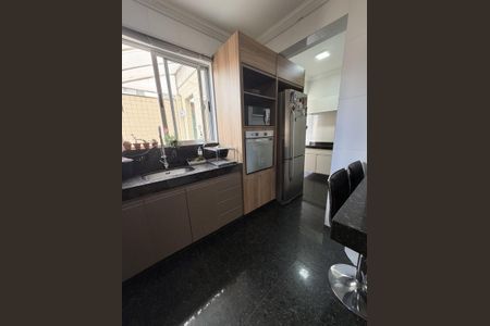 Apartamento à venda com 193m², 4 quartos e 2 vagasCozinha