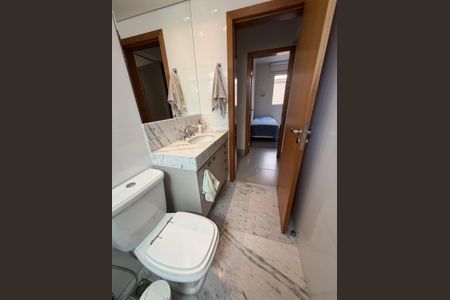 Apartamento à venda com 193m², 4 quartos e 2 vagasBanheiro