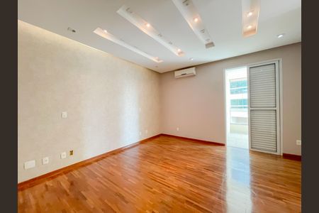 Apartamento à venda com 456m², 4 quartos e 6 vagasSuíte 1