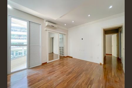 Apartamento à venda com 456m², 4 quartos e 6 vagasSuíte 2