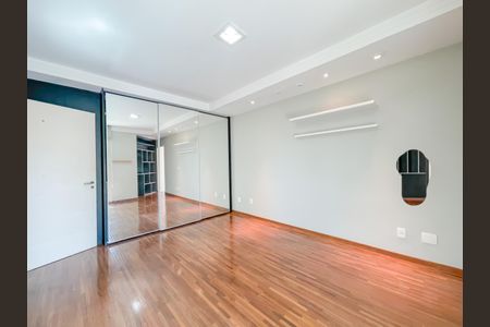 Apartamento à venda com 456m², 4 quartos e 6 vagasSuíte 3