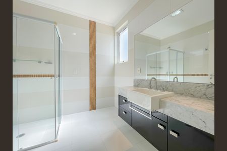 Apartamento à venda com 456m², 4 quartos e 6 vagasBanheiro da Suíte 3