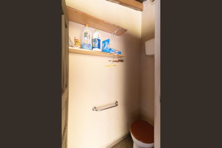 Casa à venda com 100m², 3 quartos e 4 vagasBanheiro Externo