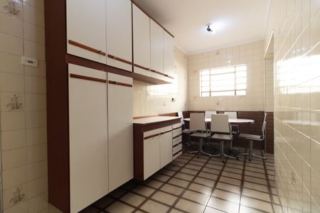 Casa à venda com 100m², 3 quartos e 4 vagasCozinha 