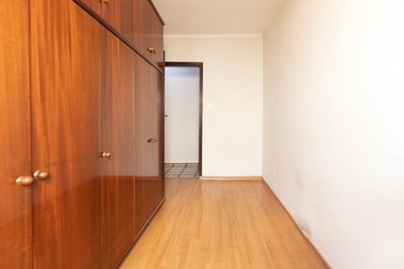 Casa à venda com 100m², 3 quartos e 4 vagasQuarto 2
