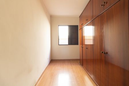 Casa à venda com 100m², 3 quartos e 4 vagasQuarto 2