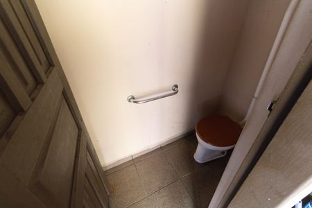 Casa à venda com 100m², 3 quartos e 4 vagasBanheiro Externo