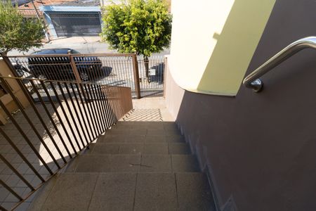 Casa à venda com 100m², 3 quartos e 4 vagasEscada 