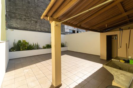 Casa à venda com 100m², 3 quartos e 4 vagasQuintal