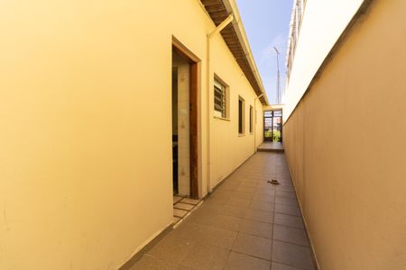 Casa à venda com 100m², 3 quartos e 4 vagasCorredor Lateral 