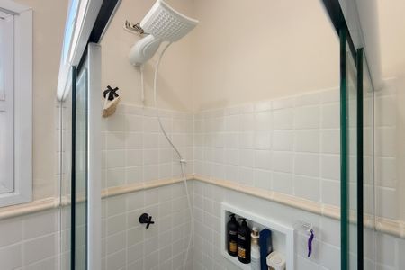 Casa de condomínio para alugar com 72m², 2 quartos e 2 vagasBanheiro