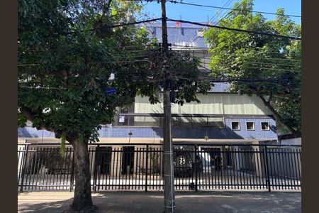 Apartamento para alugar com 75m², 2 quartos e 1 vagaFachada