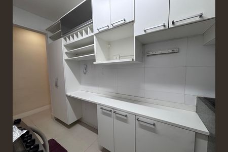 Apartamento para alugar com 75m², 2 quartos e 1 vagaCozinha