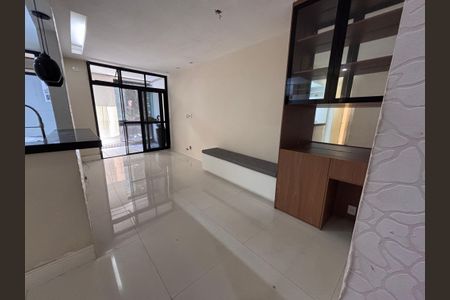 Sala de apartamento à venda com 2 quartos, 75m² em Recreio dos Bandeirantes, Rio de Janeiro