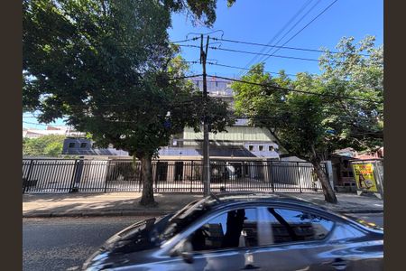 Apartamento para alugar com 75m², 2 quartos e 1 vagaFachada