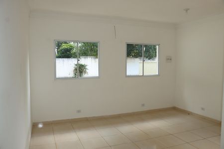 Sala de casa de condomínio para alugar com 3 quartos, 77m² em Jardim Nova Coimbra, Cotia