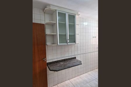 Cozinha de apartamento para alugar com 3 quartos, 74m² em Residencial Parque Oeste, Goiânia