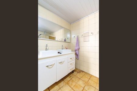 Casa para alugar com 80m², 2 quartos e 2 vagas Casa para alugar com 80m², 2 quartos e 2 vagasBanheiro