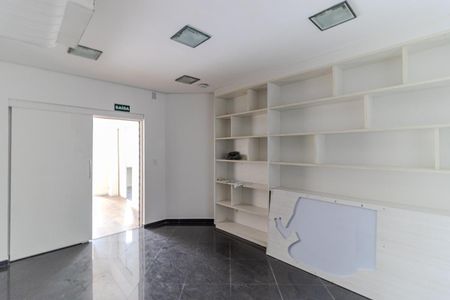 Sala 3 de casa à venda com 4 quartos, 180m² em Higienópolis, São Paulo
