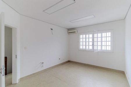 Casa à venda com 180m², 4 quartos e 2 vagas Casa à venda com 180m², 4 quartos e 2 vagasQuarto 4