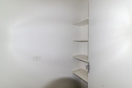 Casa à venda com 180m², 4 quartos e 2 vagas Casa à venda com 180m², 4 quartos e 2 vagasDespensa