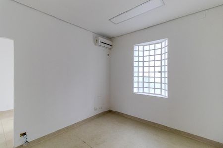 Casa à venda com 180m², 4 quartos e 2 vagas Casa à venda com 180m², 4 quartos e 2 vagasQuarto 2